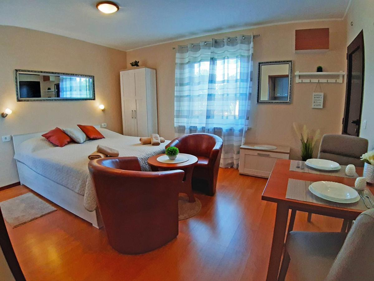 פורץ Apartments Rupec מראה חיצוני תמונה